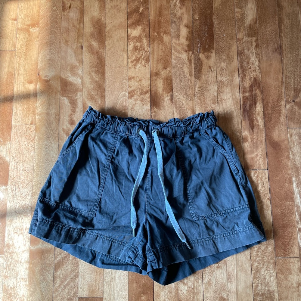 Aerie charcoal grey shorts